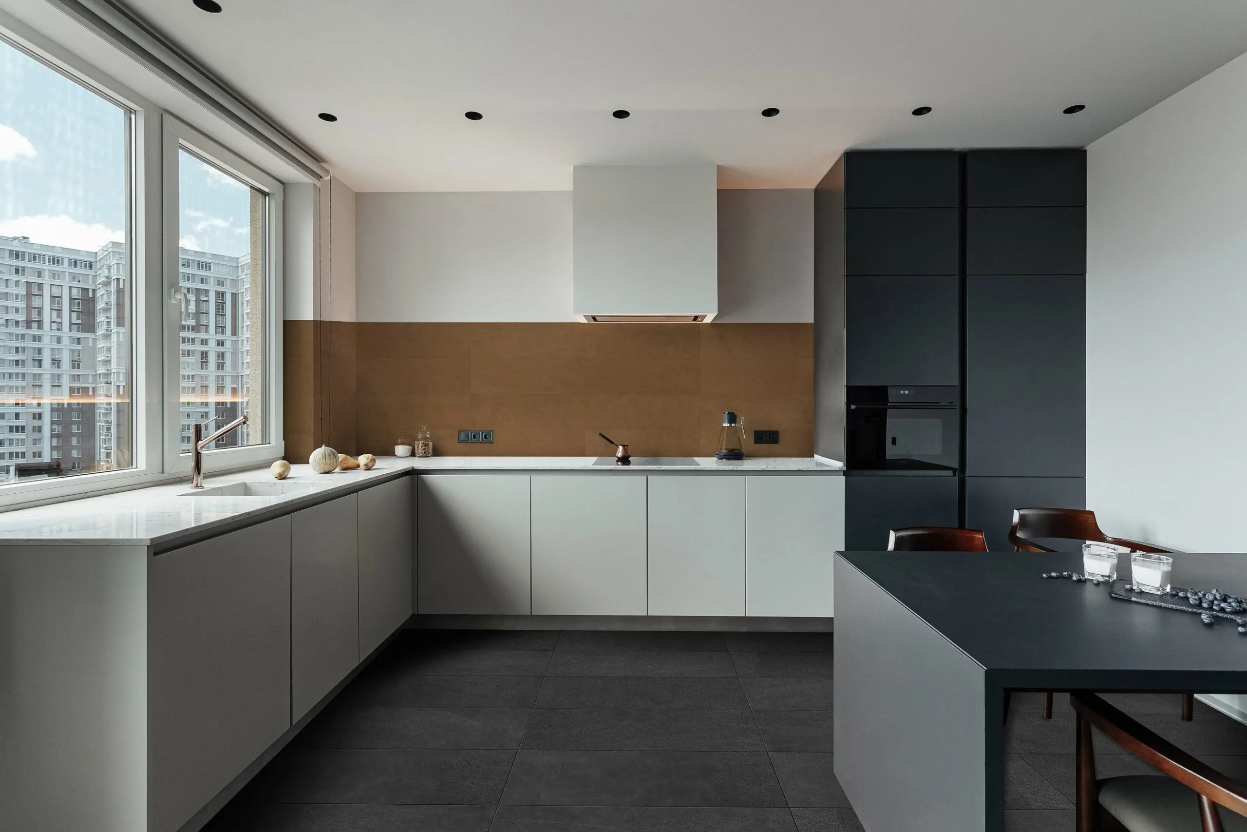 Wandtegels Ùnico, Bertinoro oranje, maat 30x90x0.8 cm.